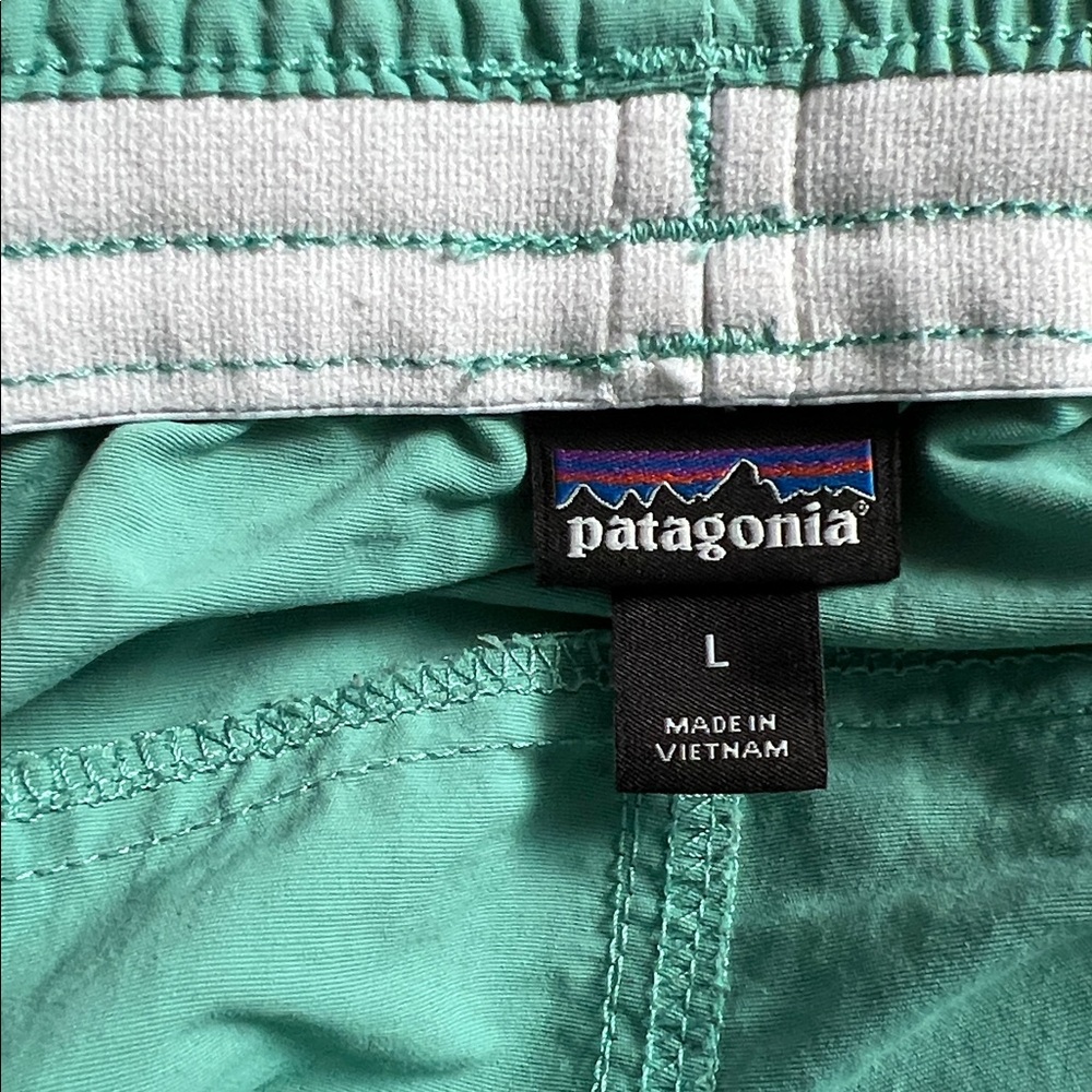 Patagonia Barely Baggies Shorts Blue/Green Elastic Waist 4.5” Inseam - Picture 3 of 9
